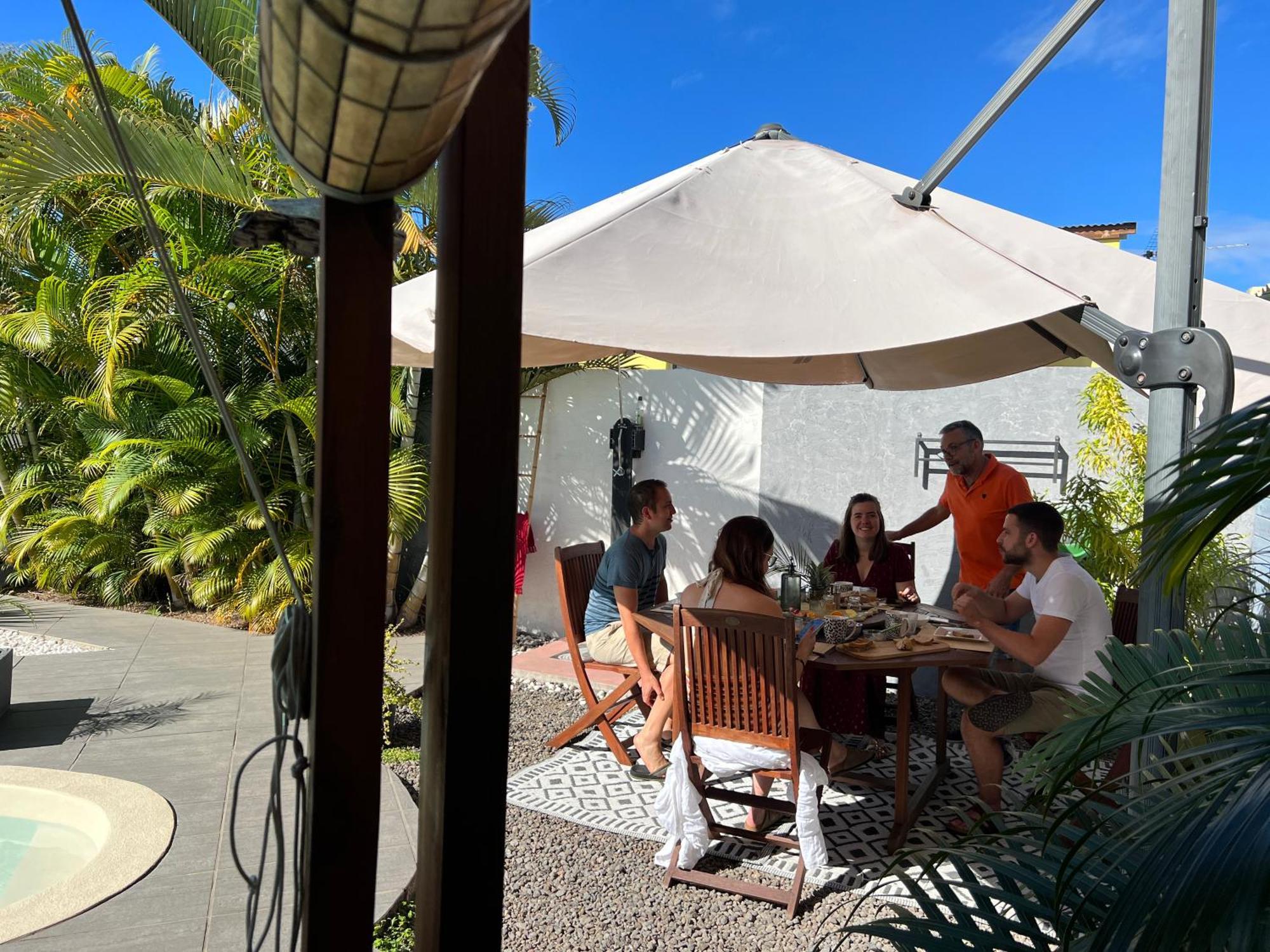 Villa Ti Moon, Entre Deux, Piscine Exteriör bild